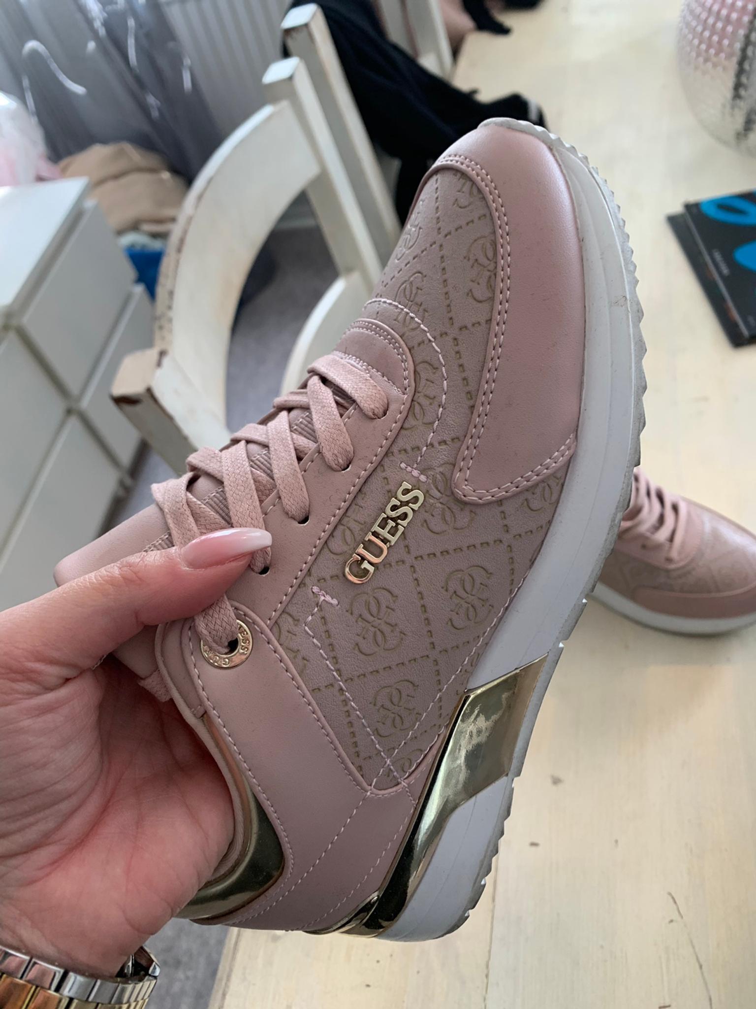 sneakers rosa guess