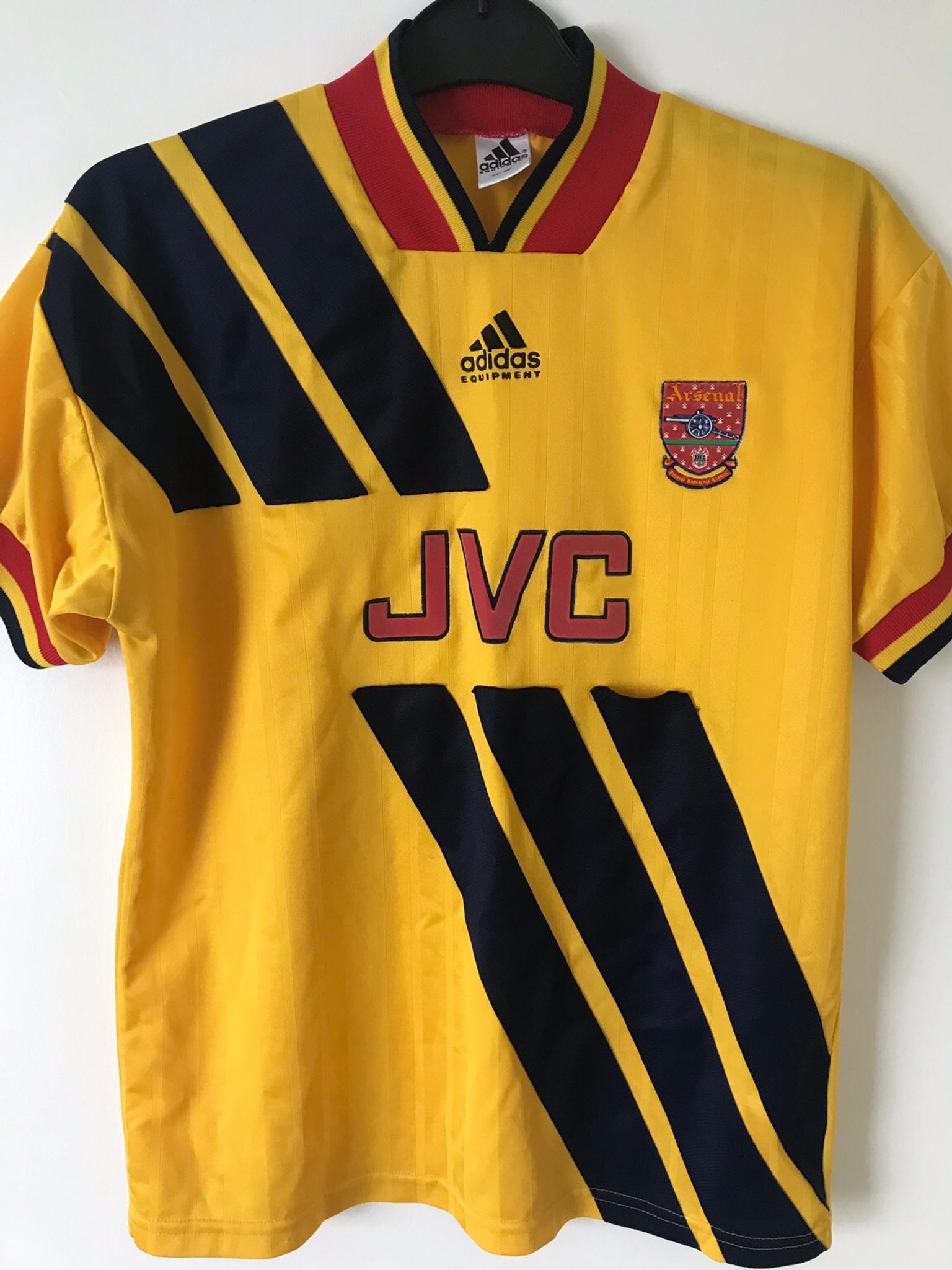 old arsenal yellow jersey