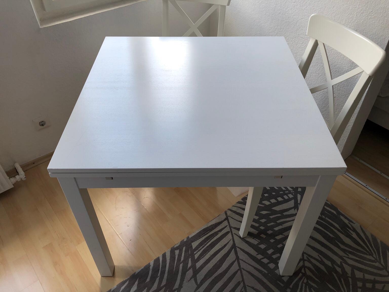 IKEA-Tisch BJURSTA weiß, ausziehbar