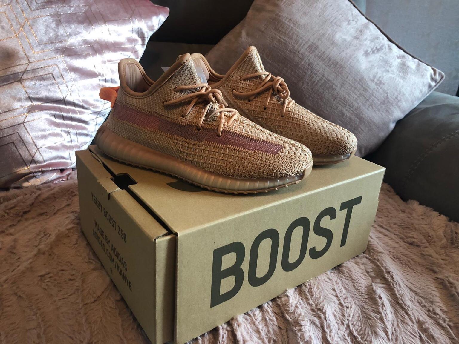 Adidas Yeezy 350 v2 Clay in EH54 