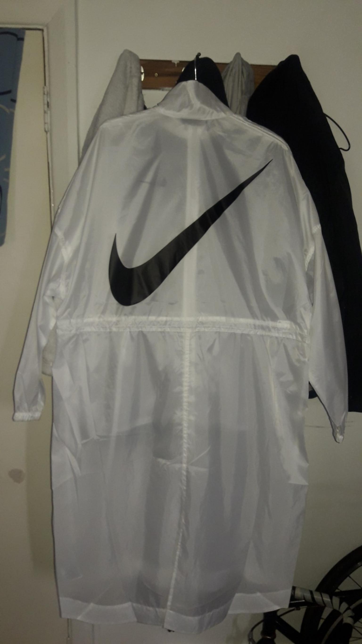 nike women's loose fit coupe large