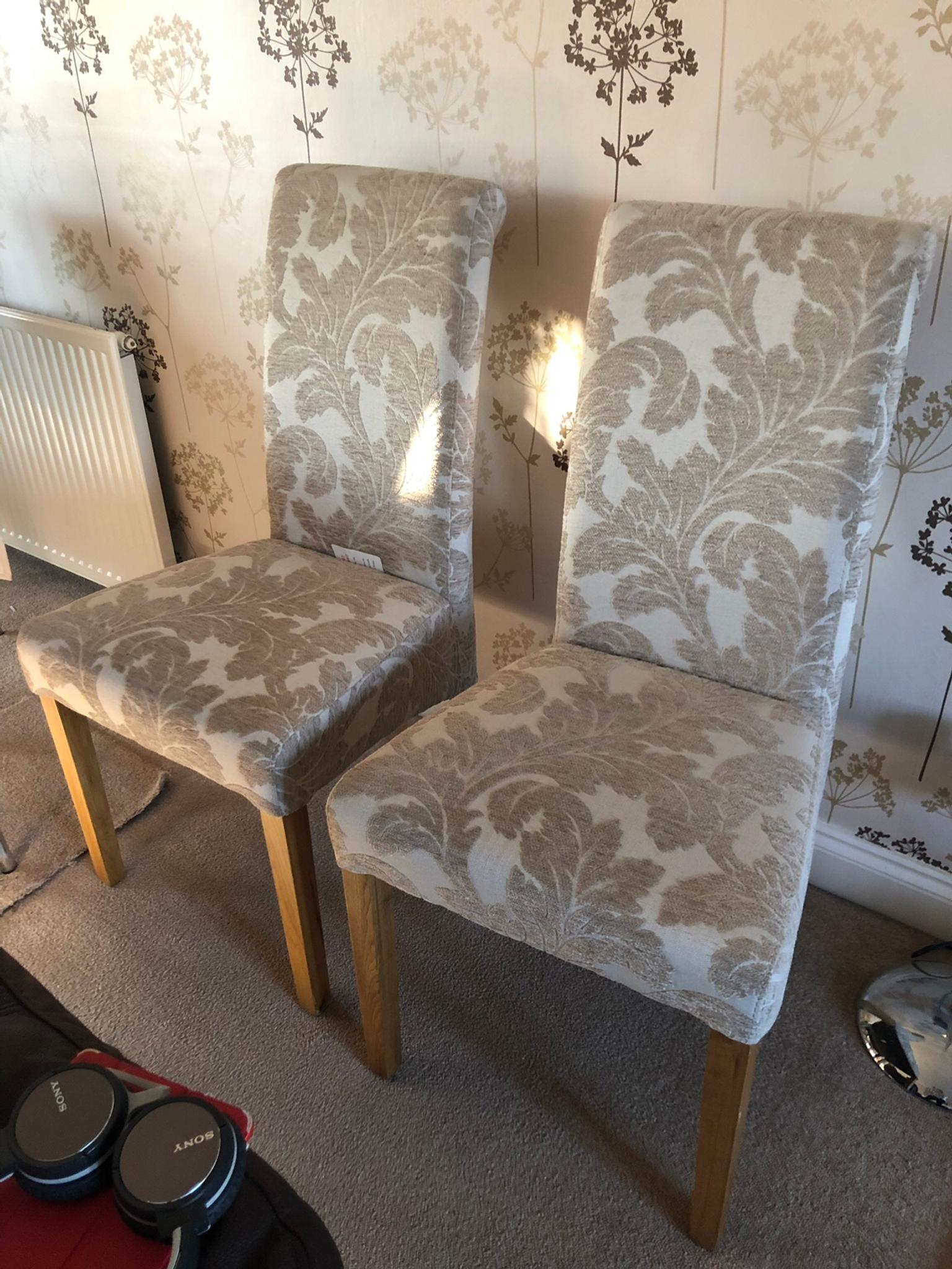 Oak Furnitureland 2 Chairs Scroll Back Oak In Wf2 Wakefield Fur