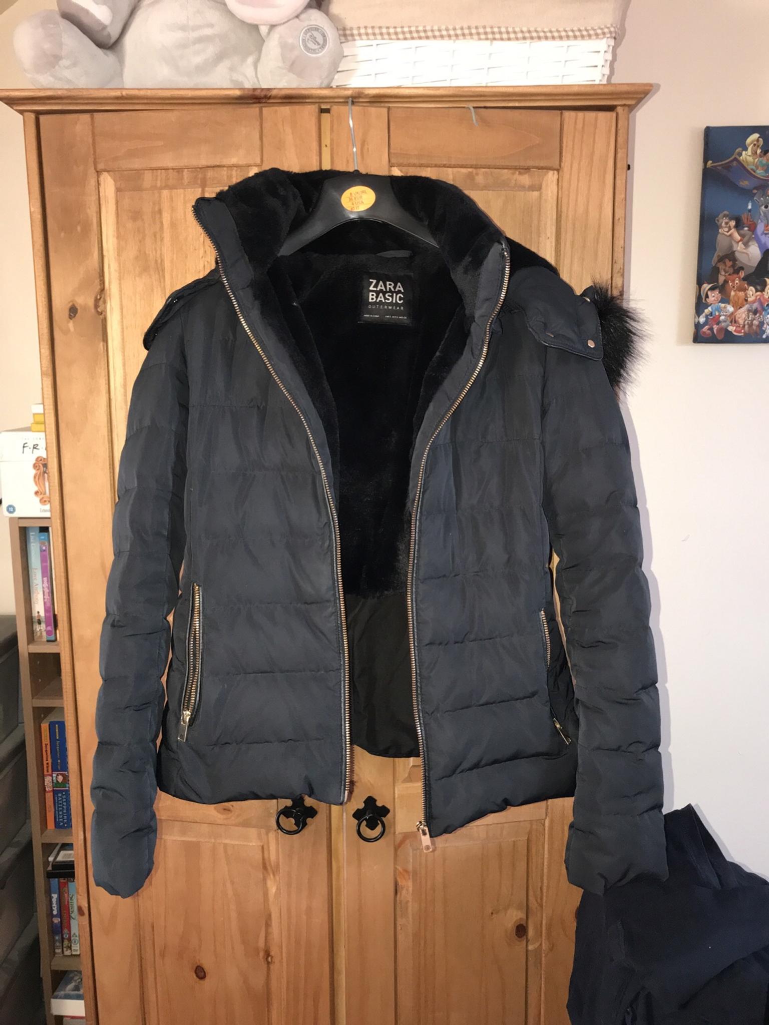 Zara navy blue puffer coat with hood in 