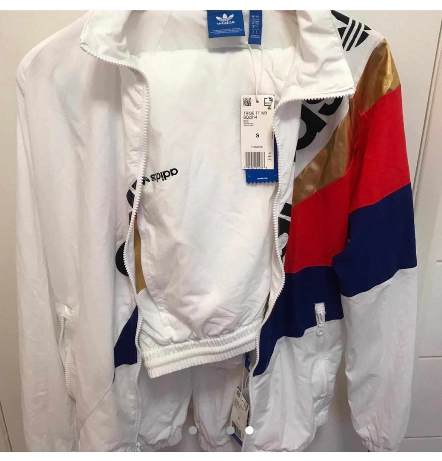 32+ Adidas Tracksuit Red Blue Background