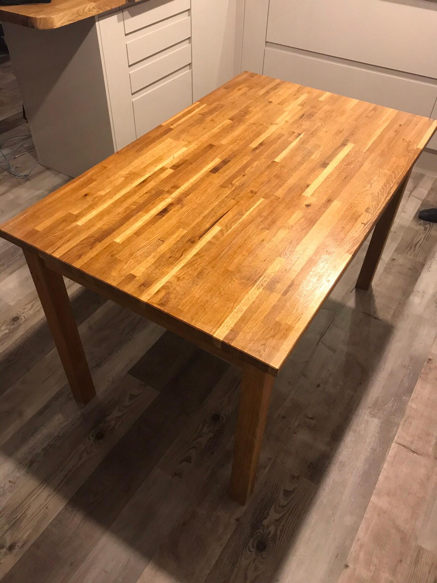 Dining Table Solid Wood In Lu6 Dunstable Fur 40 00 Zum Verkauf