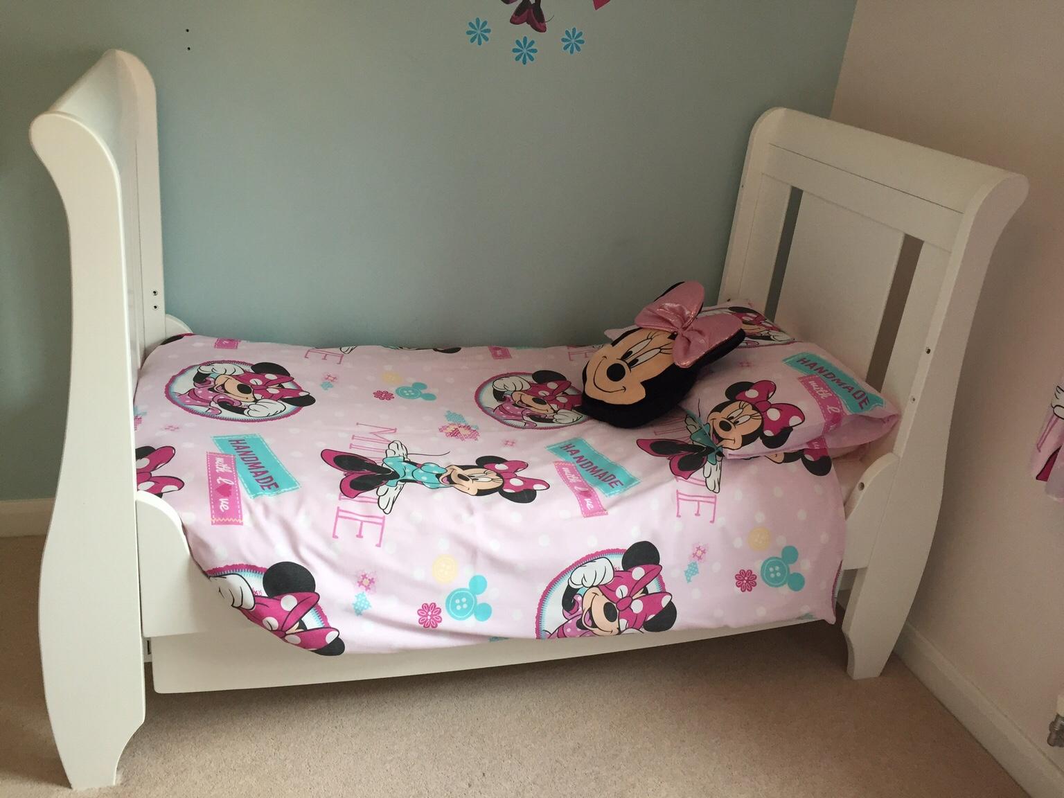 Toddler Minnie Mouse Duvet Set Curtains In Ng19 Nottinghamshire