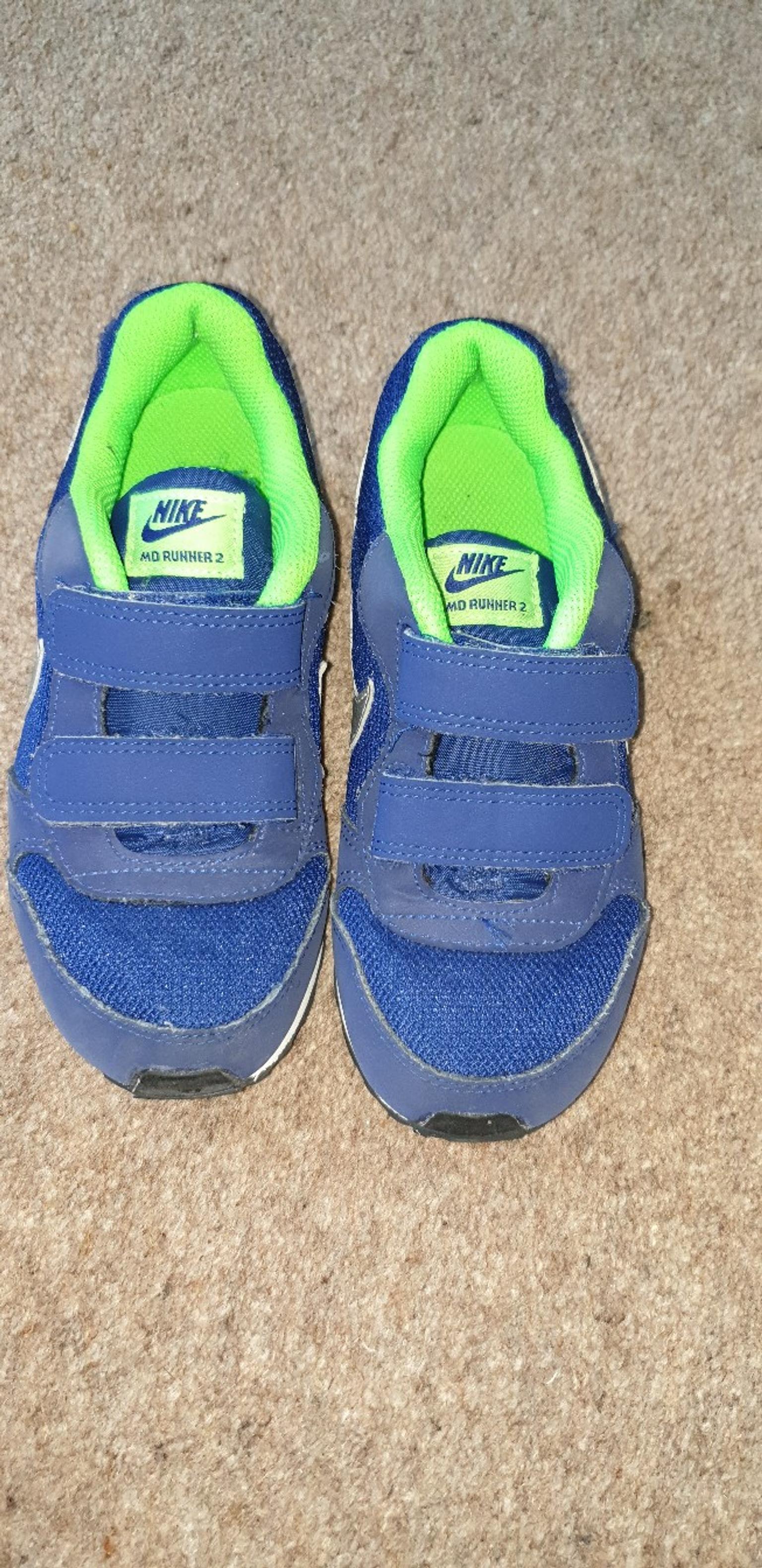 childrens nike trainers size 10