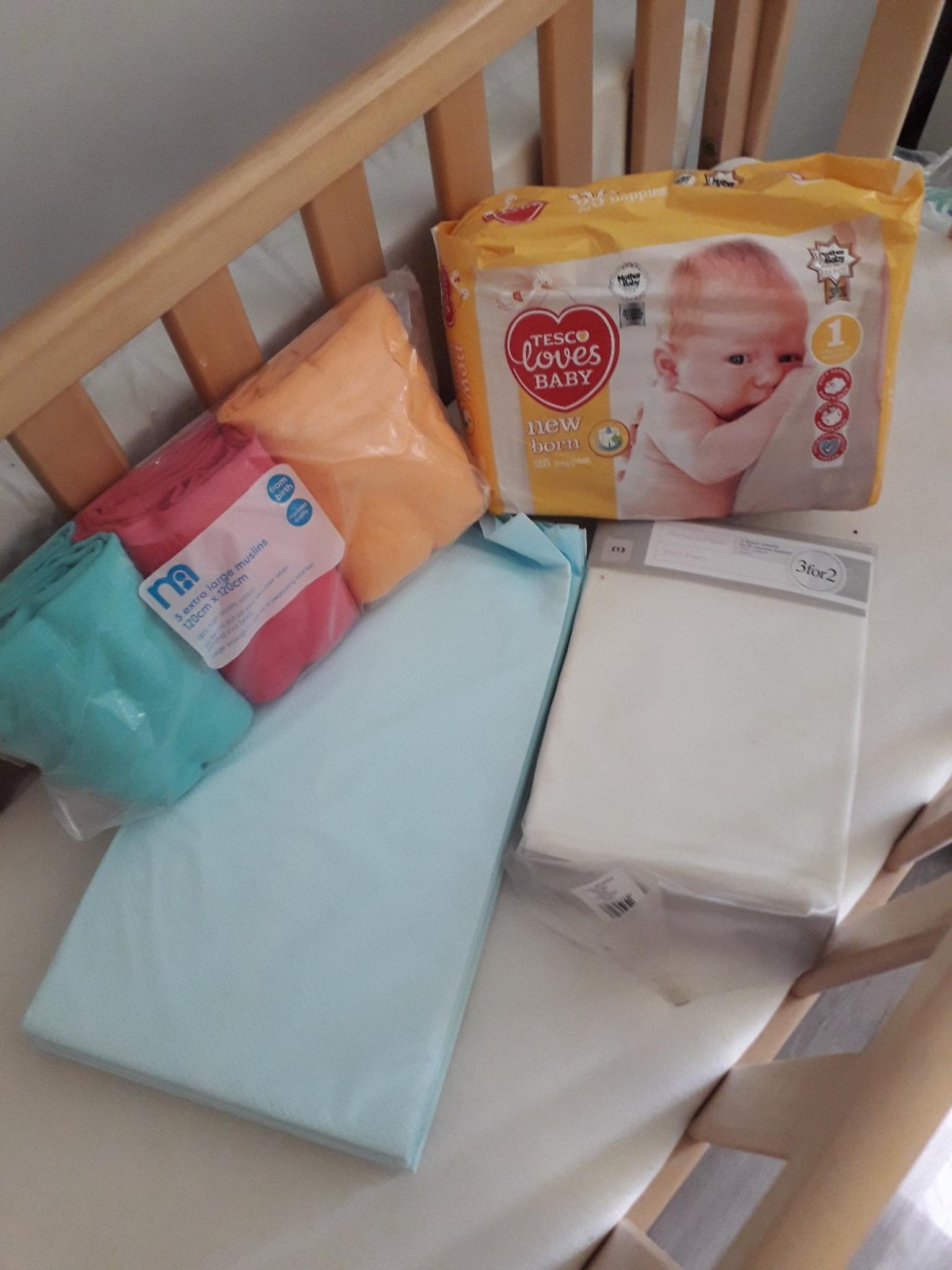 Baby Cot Bed Swing Crib In Wn8 Lancashire Fur 20 00 Zum Verkauf