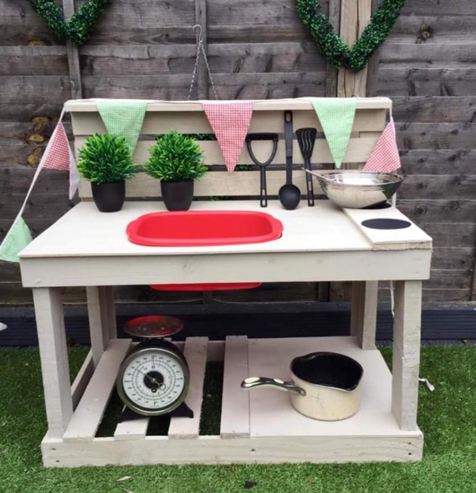 Kids mud kitchen in LE1 Leicester for £40.00 for sale | Shpock