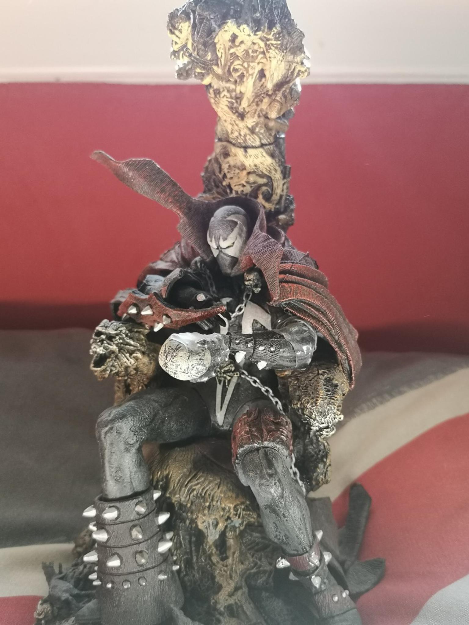 spawn throne figure