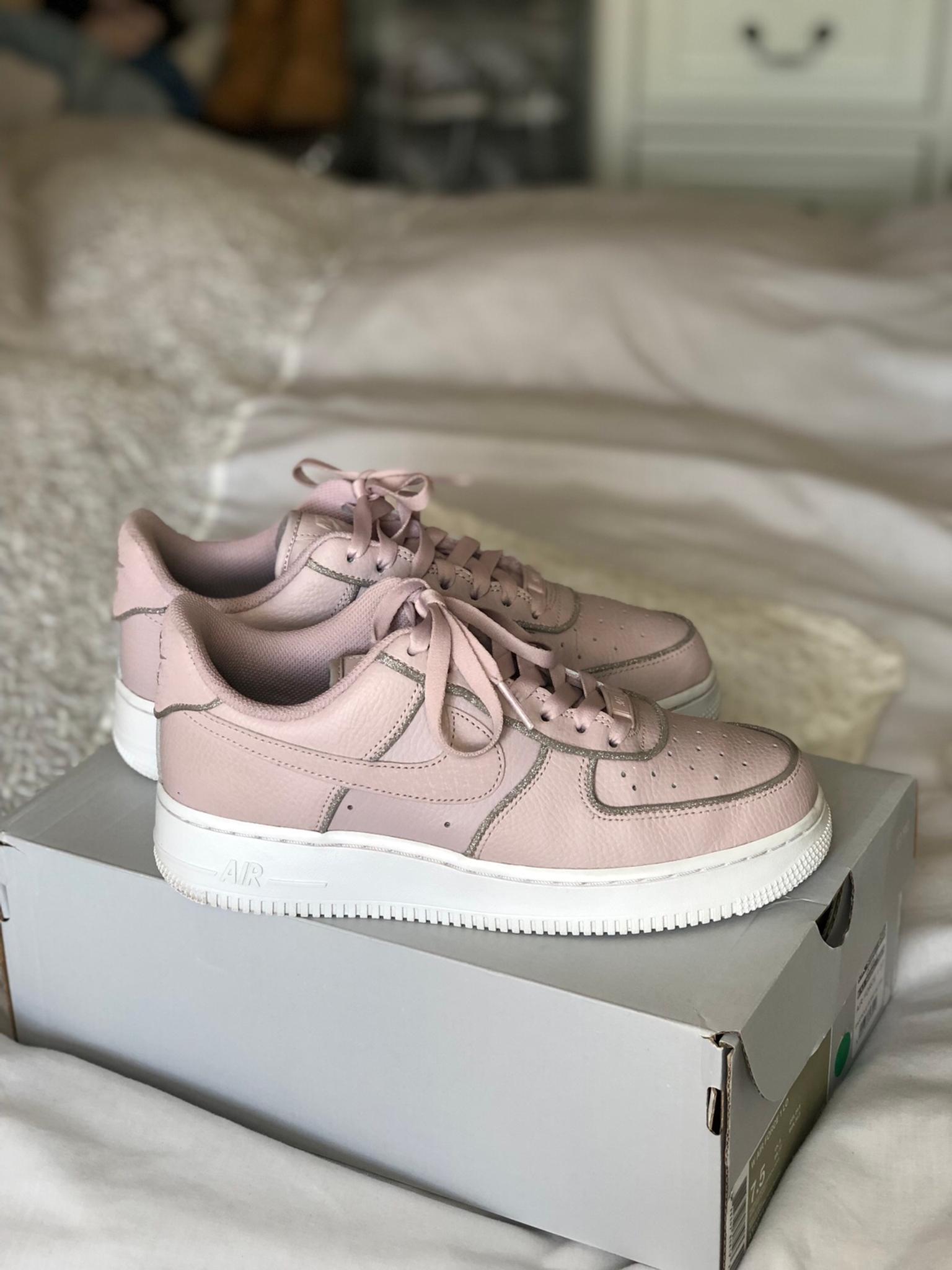 nike air force 1 07 trainers particle rose glitter