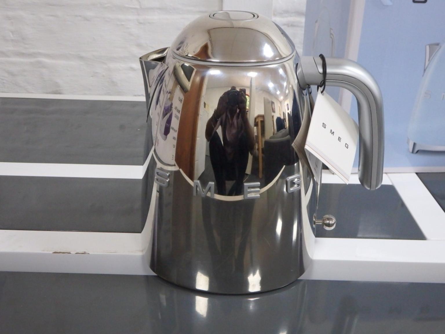 smeg polished steel kettle