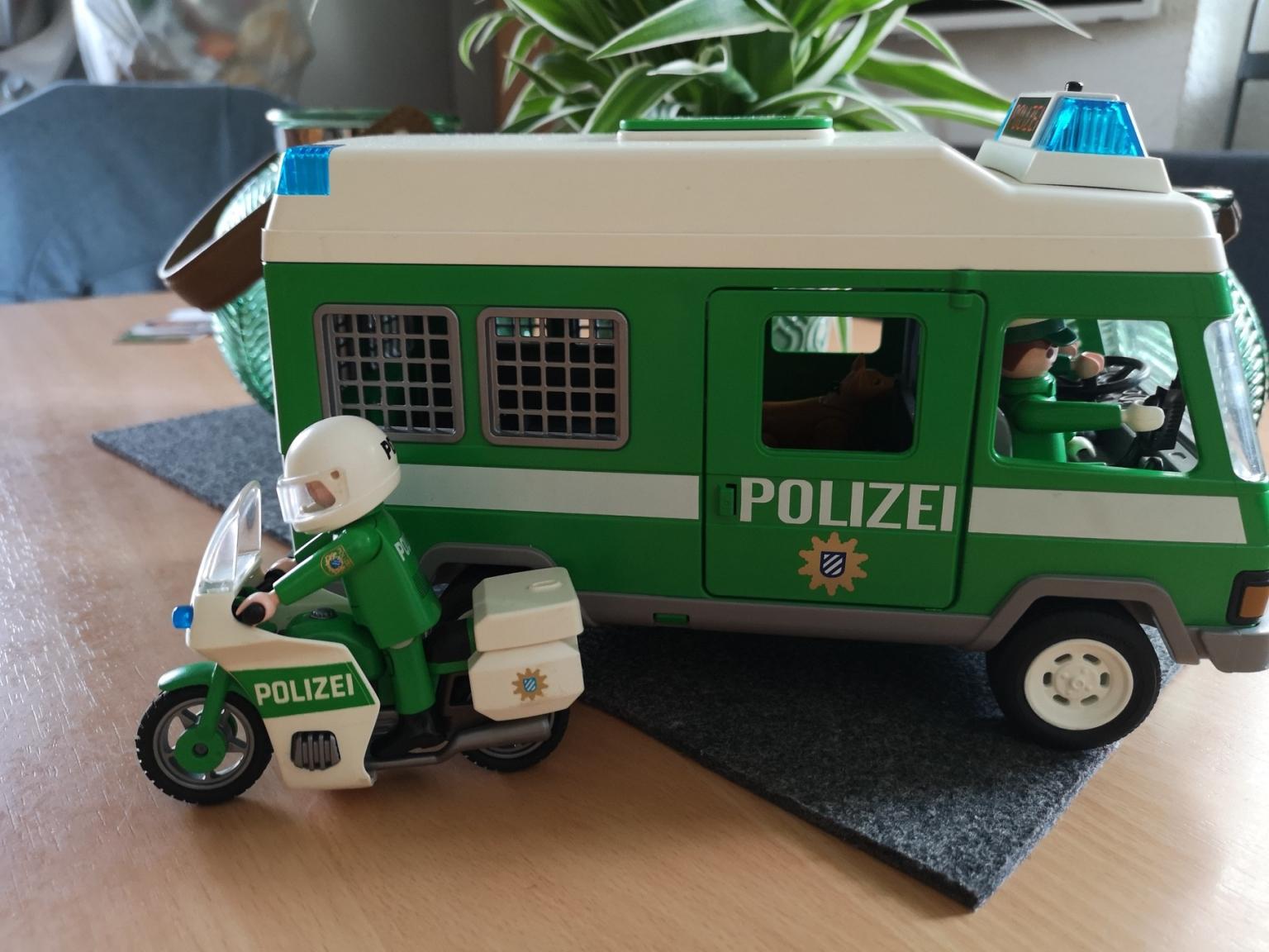 Featured image of post Playmobil Polizei Gr n Ob ritterburg feuerwehr oder adventskalender hier playmobil