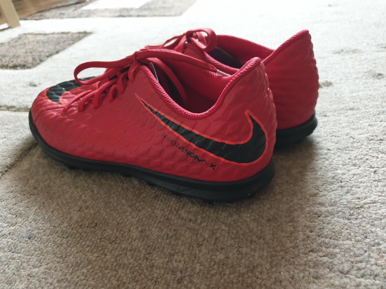 football trainers size 6