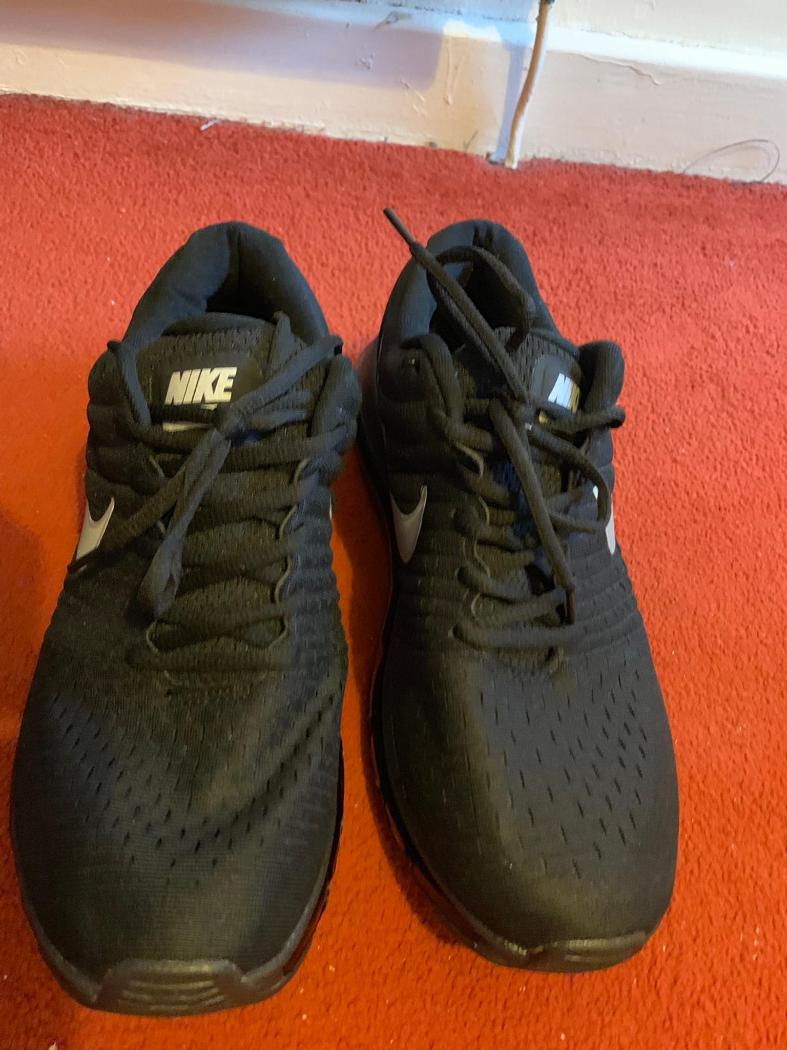 mens black trainers size 10