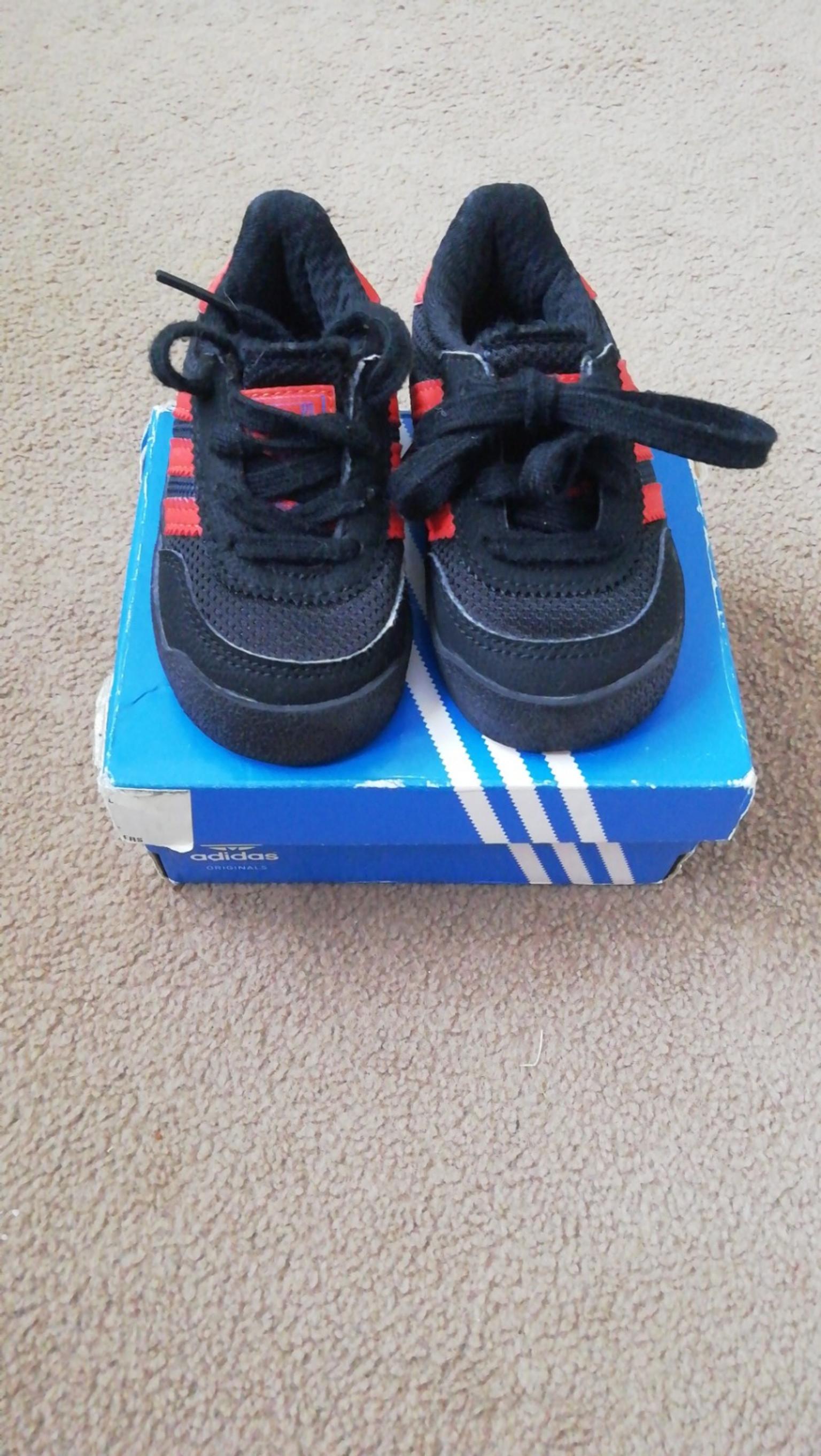 adidas trainers size 3