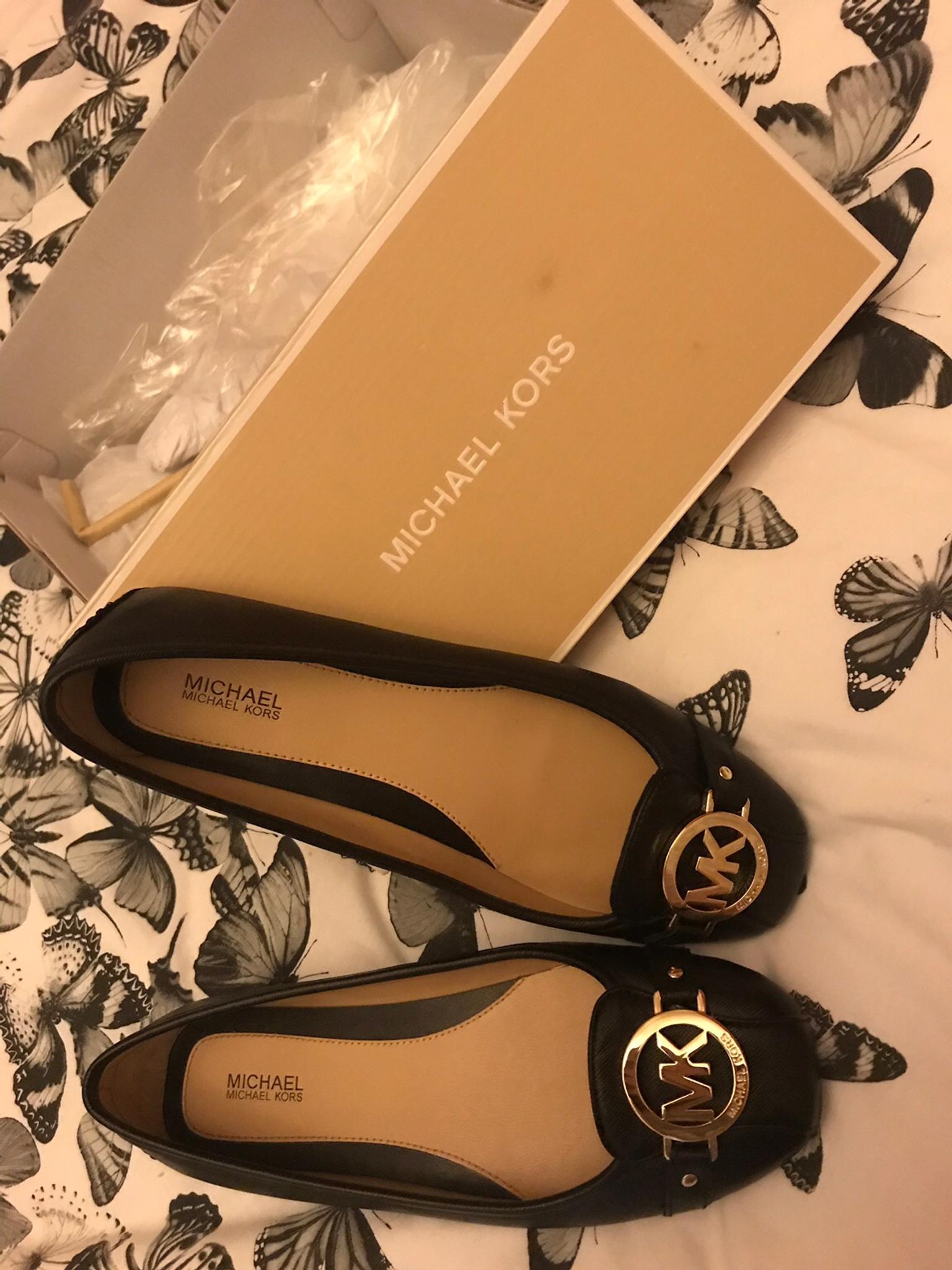 Michael Kors dolly shoes - size 5 in 