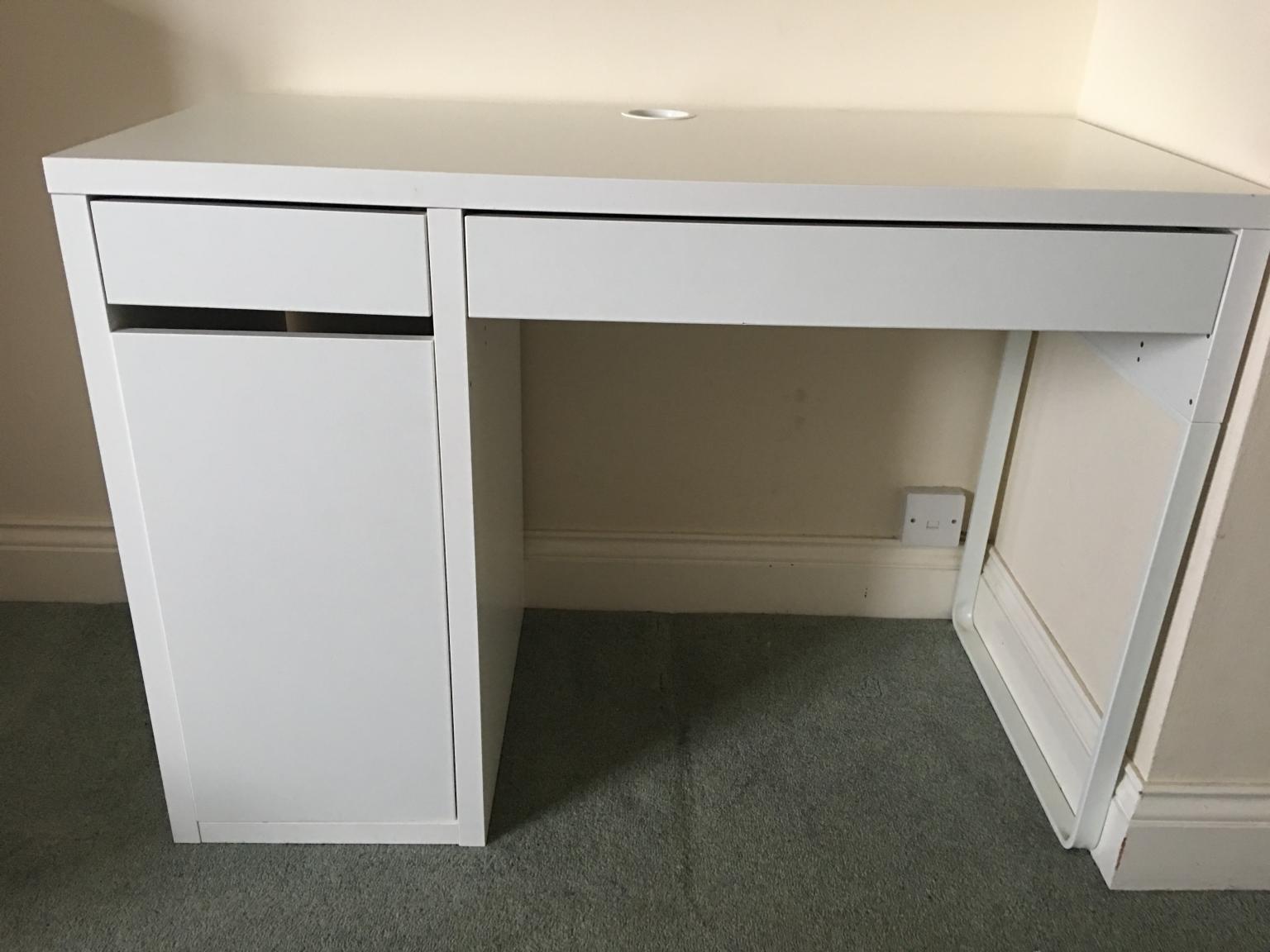 White Ikea Micke Desk In Hp23 Aylesbury Vale Fur 40 00 Zum