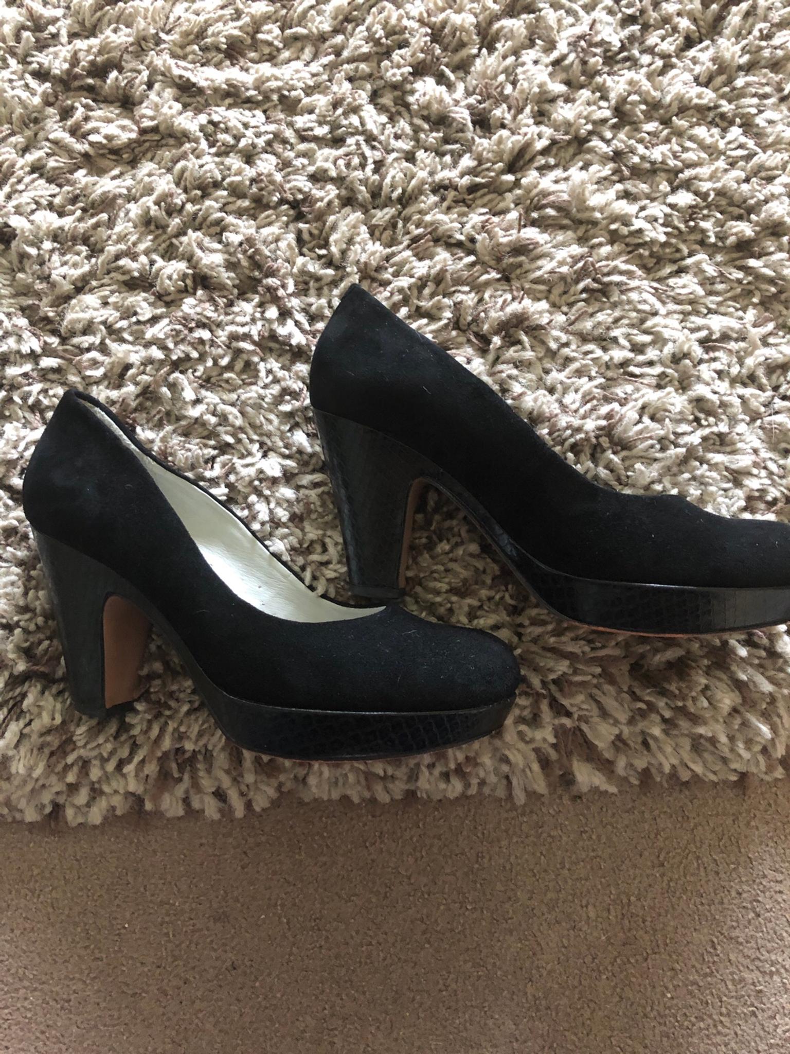 clarks ladies black shoes size 6