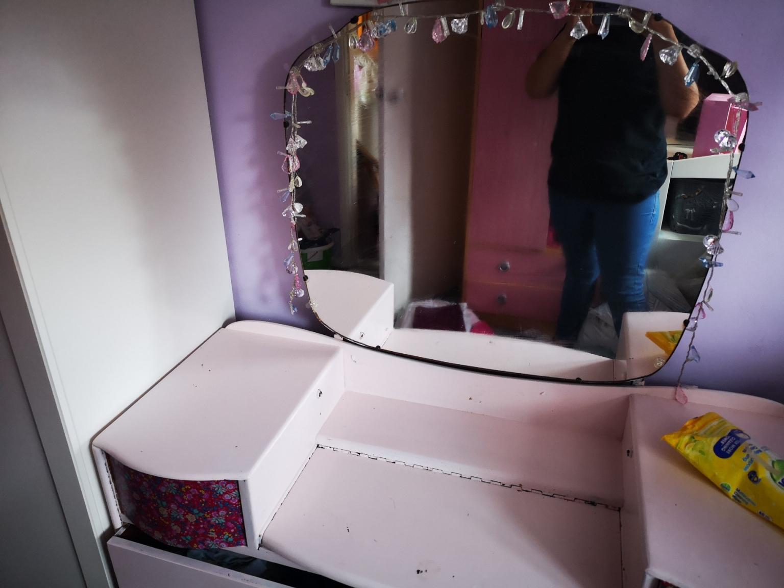 Girls Vanity Dresser In Ws6 Staffordshire For 10 00 For Sale Shpock