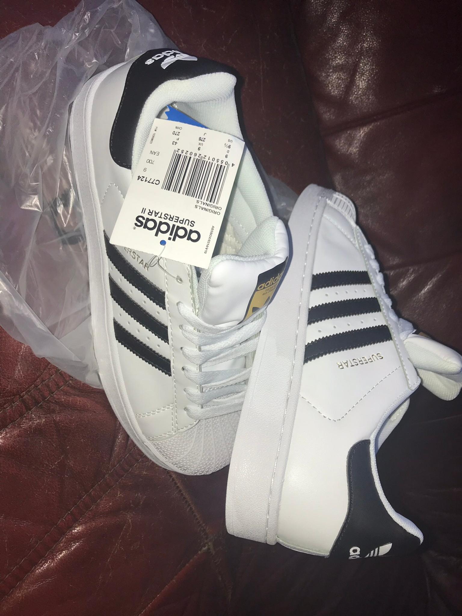 adidas superstar trainers size 9