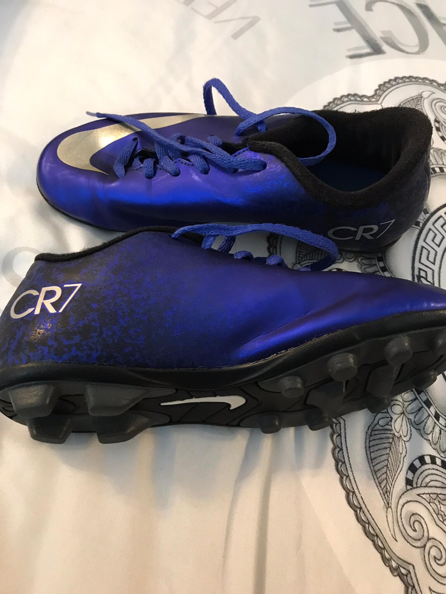 nike football boots size 2.5