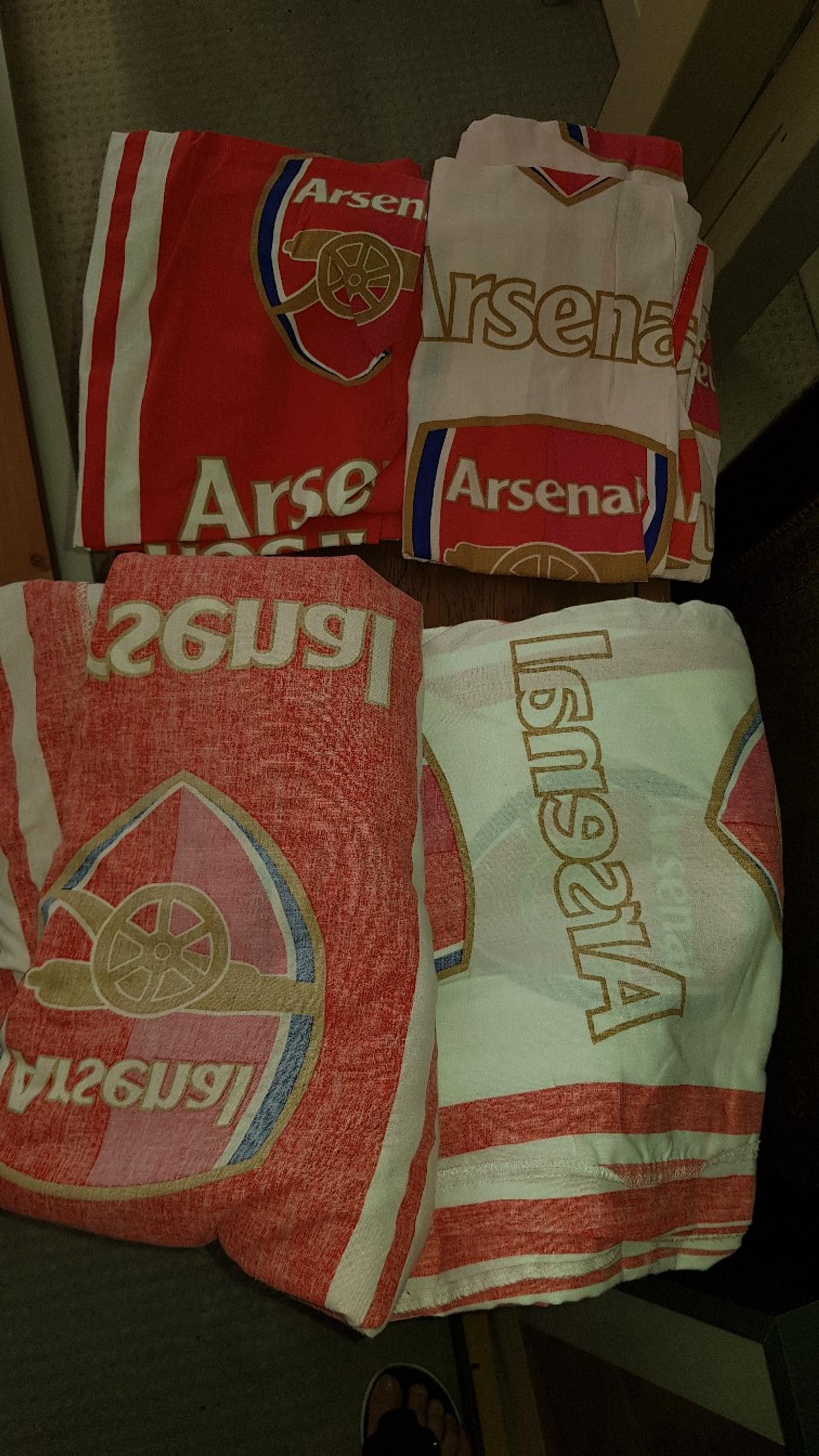2 Arsenal Single Duvet Sets In Good Condition In Se1 London For
