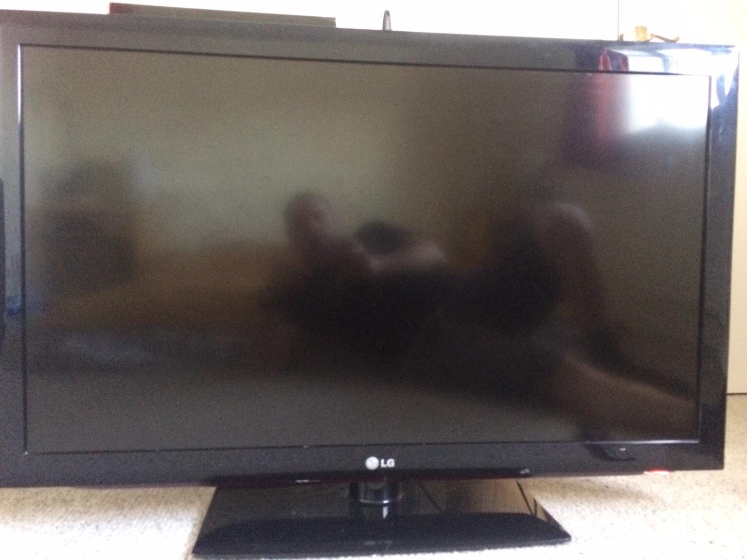 Lg 42 Inch Tv In St17 Stafford For 30 00 For Sale Shpock