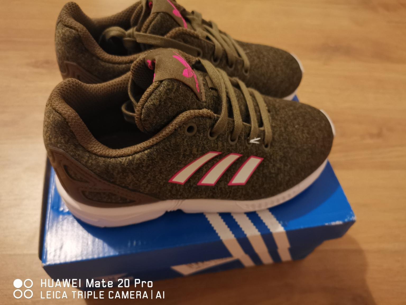 girls adidas trainers size 11