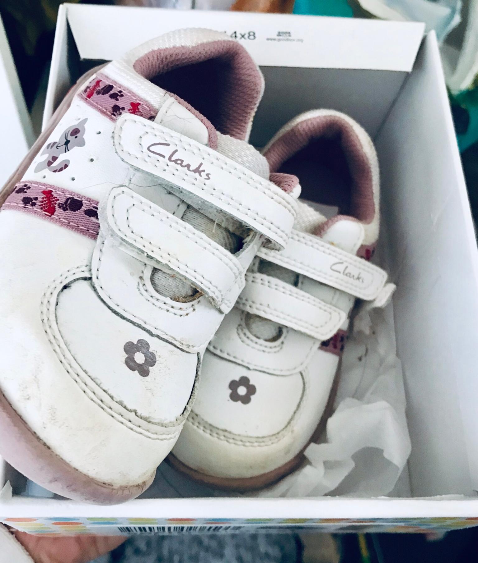 clarks infant shoes size 6