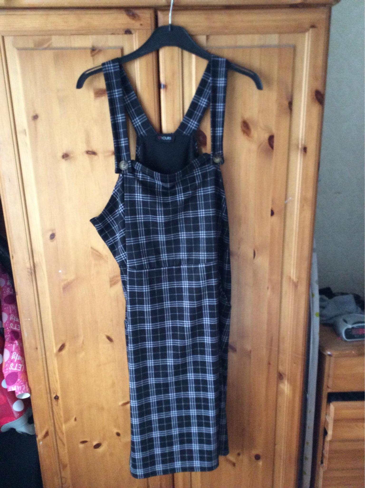 pinafore dress size 22