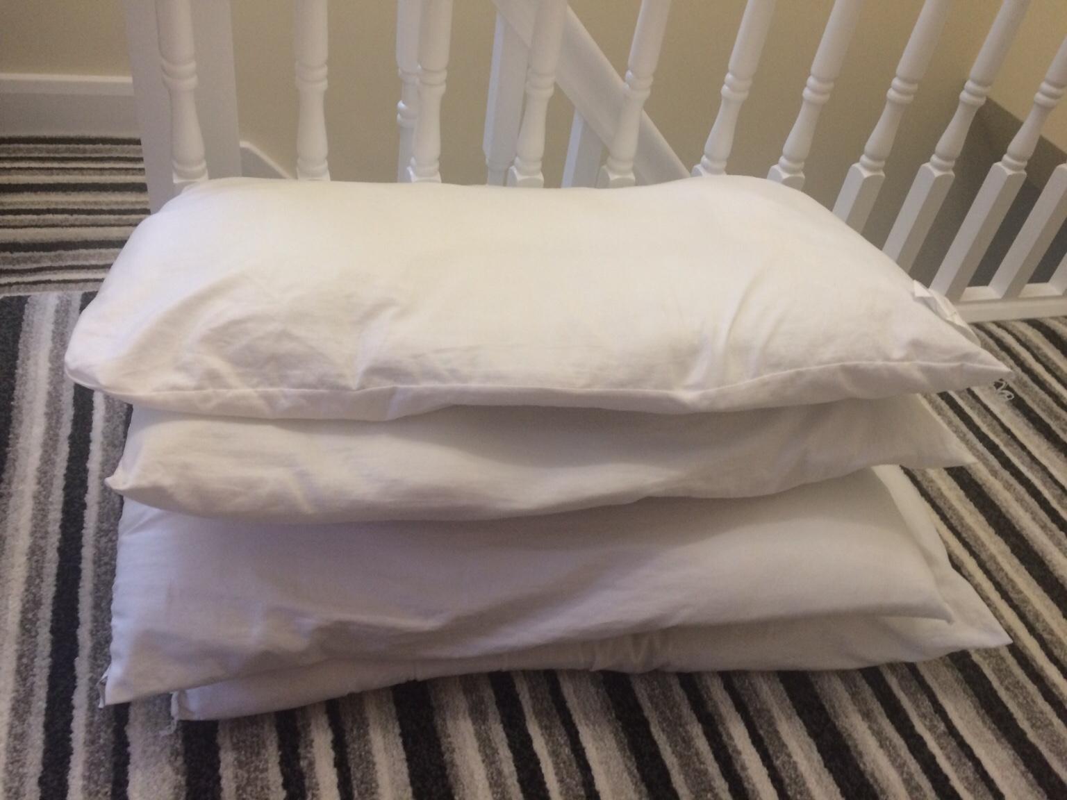 4x Silent Night Bounce Back Pillows In S40 Chesterfield For