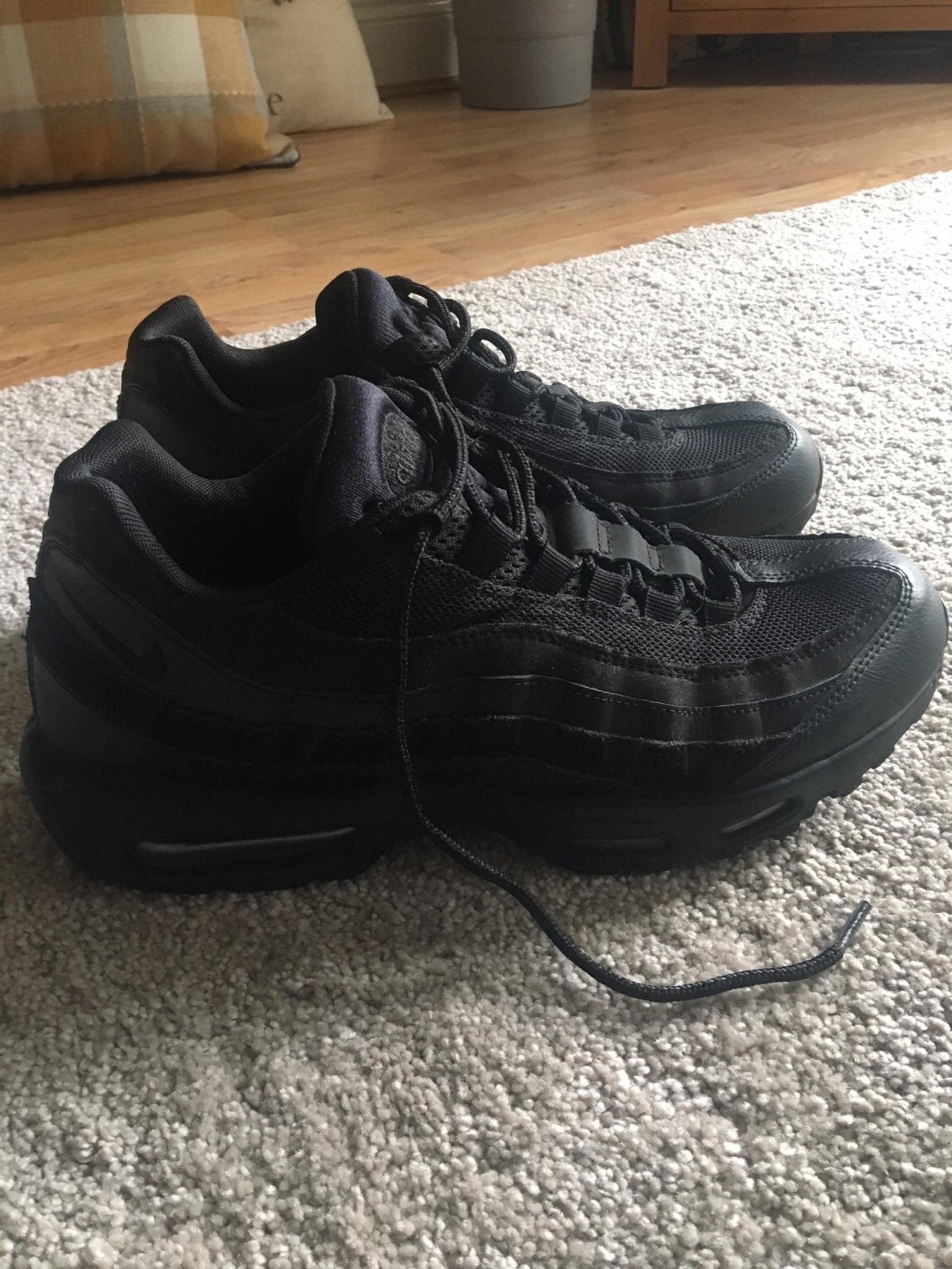 mens trainers size 9