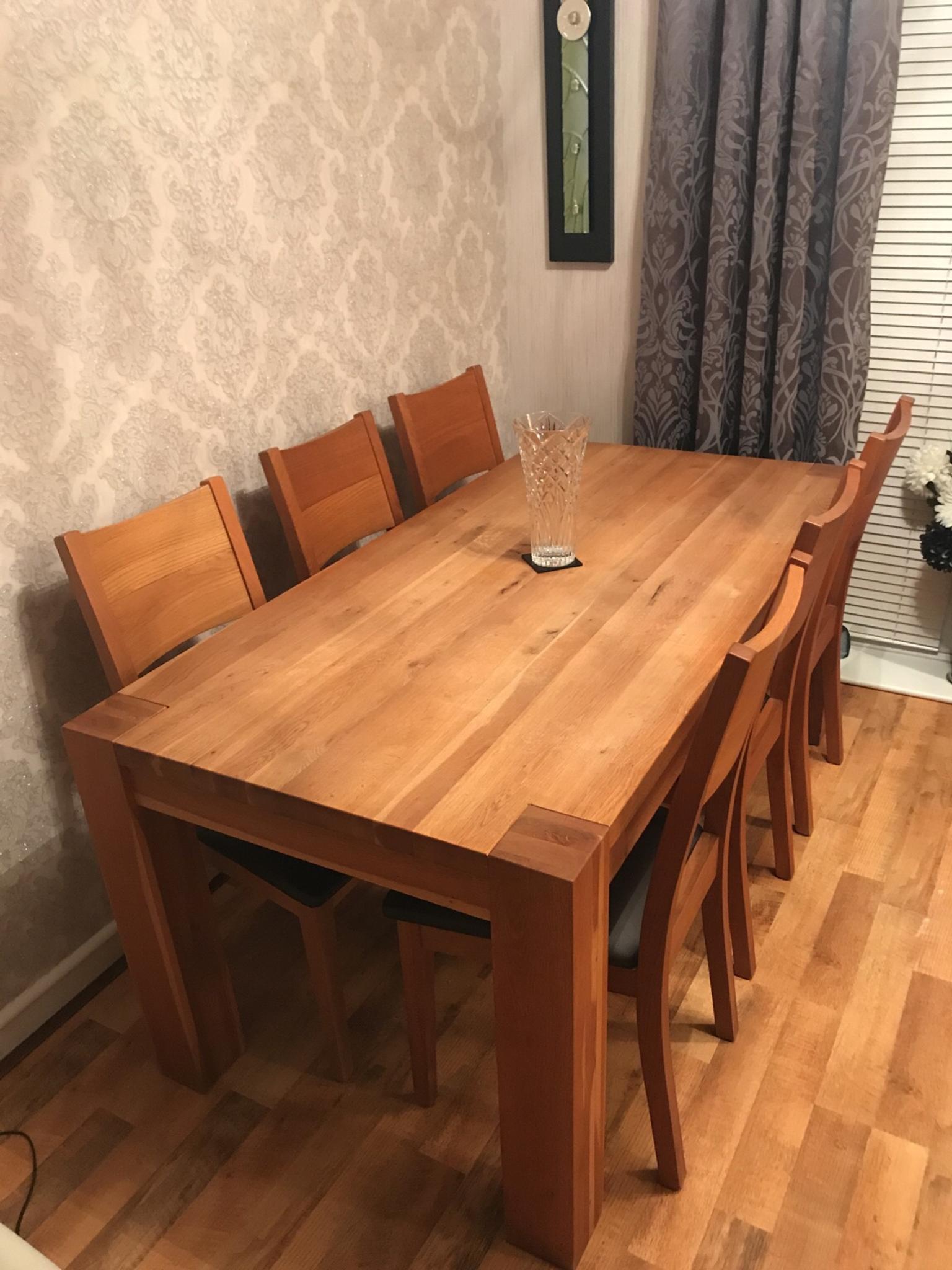 Solid Wood Dining Table 6 Chairs In Ol8 Oldham Fur 300 00 Zum Verkauf Shpock De