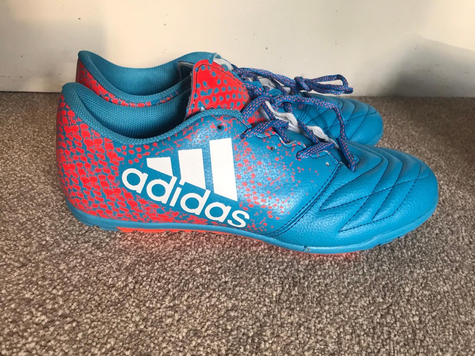 Mens Adidas Astro turf trainers size 8 in King&#39;s Lynn and West Norfolk for £12.00 for sale | Shpock