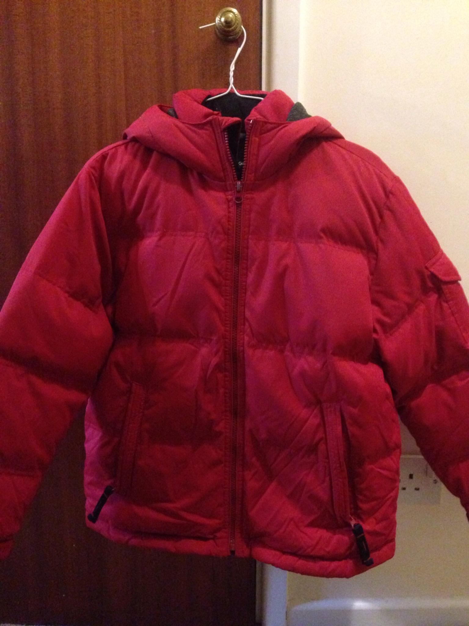 gap red puffer jacket