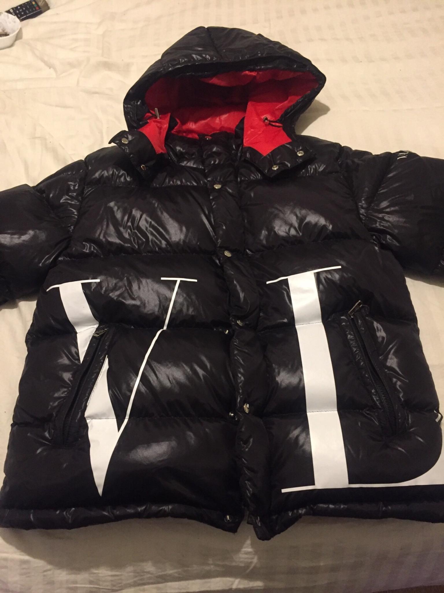 moncler puffer jacket black