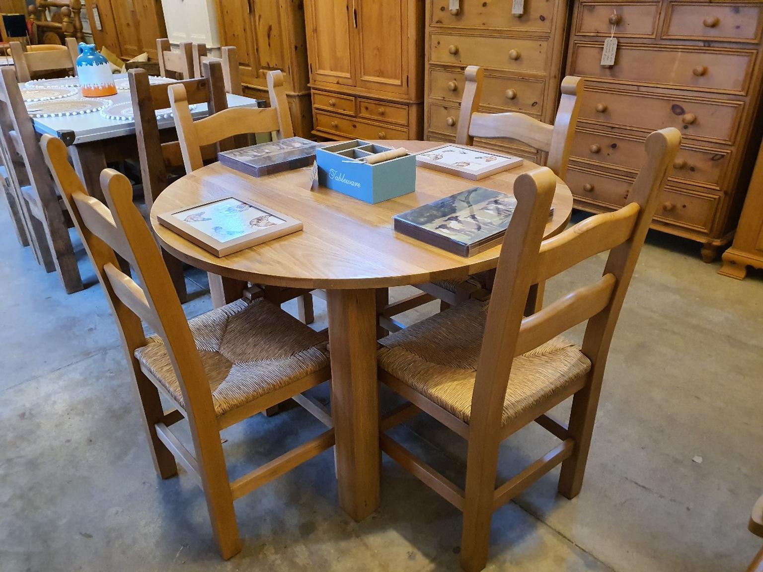 Solid Oak Dining Table 4 Chairs In Pr3 Wyre Fur 325 00 Zum Verkauf Shpock De