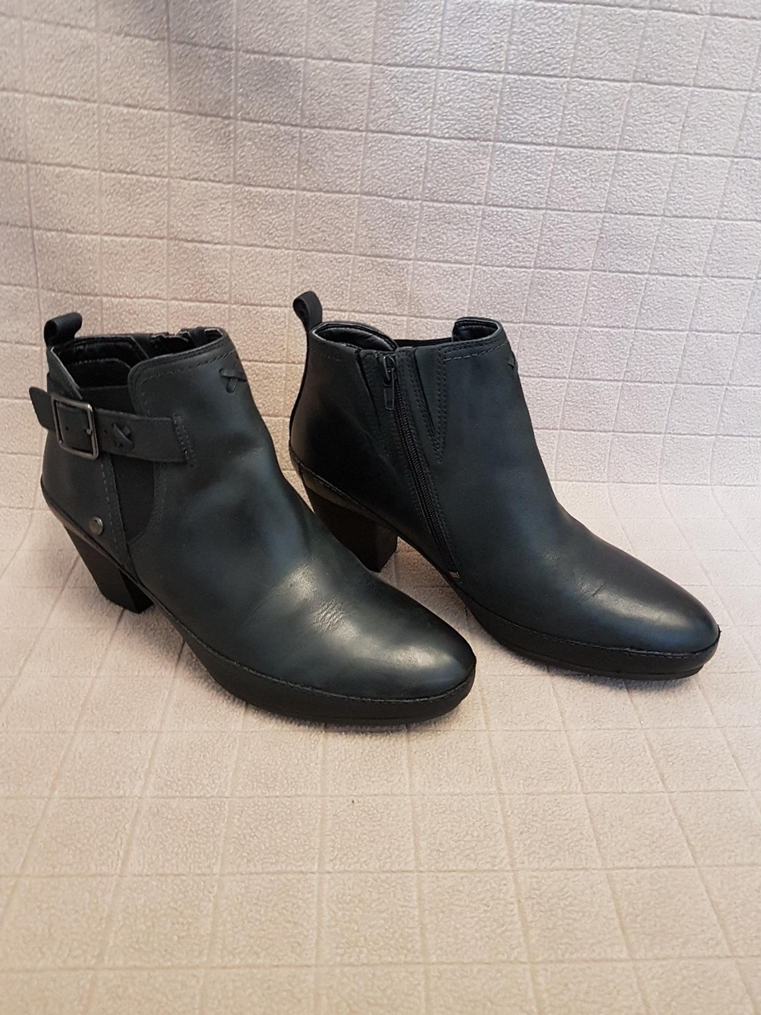 clarks wide fit ankle boots