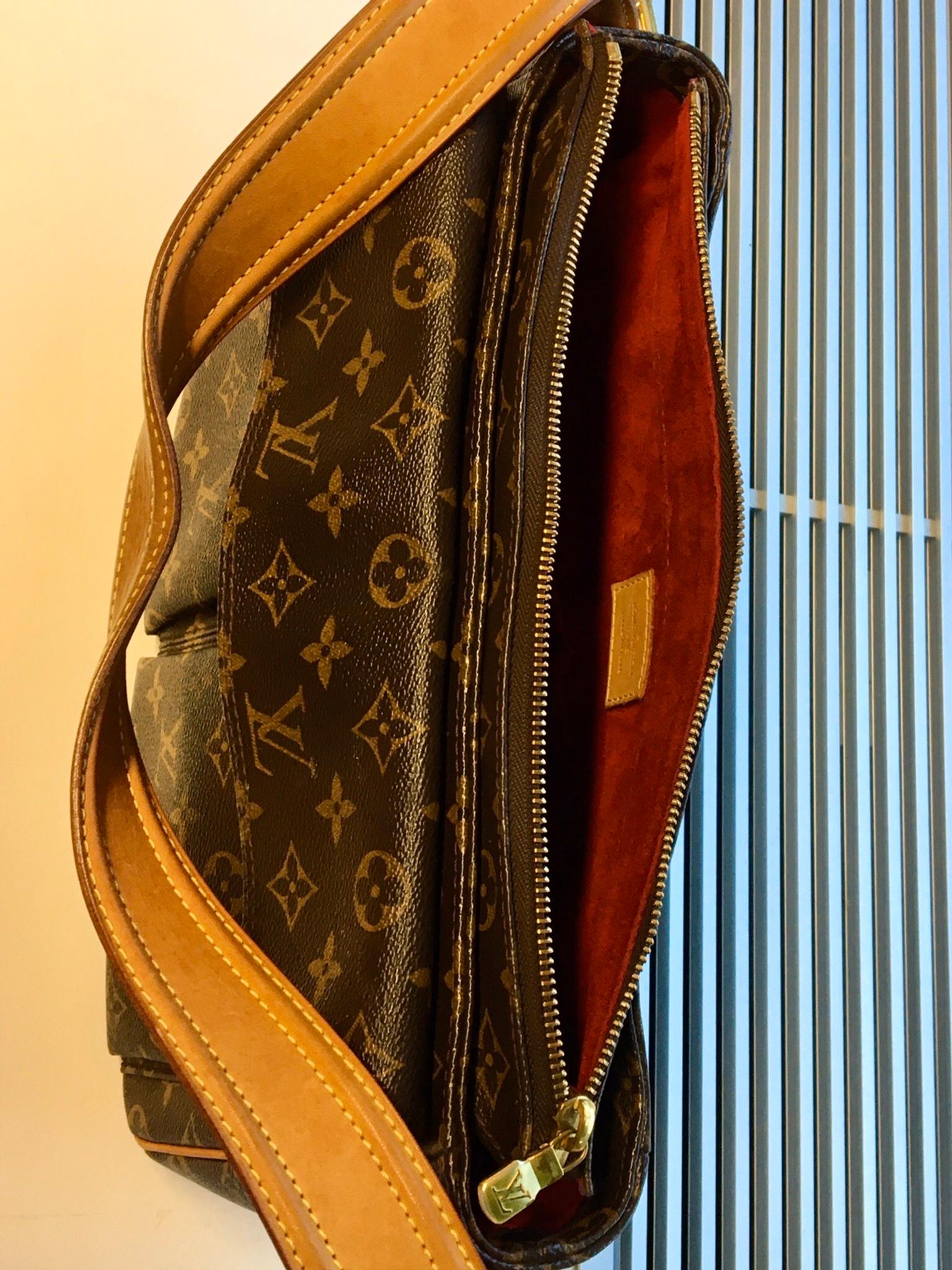 Louis Vuitton Handtasche in 1220 KG Kagran for €560.00 for sale | Shpock