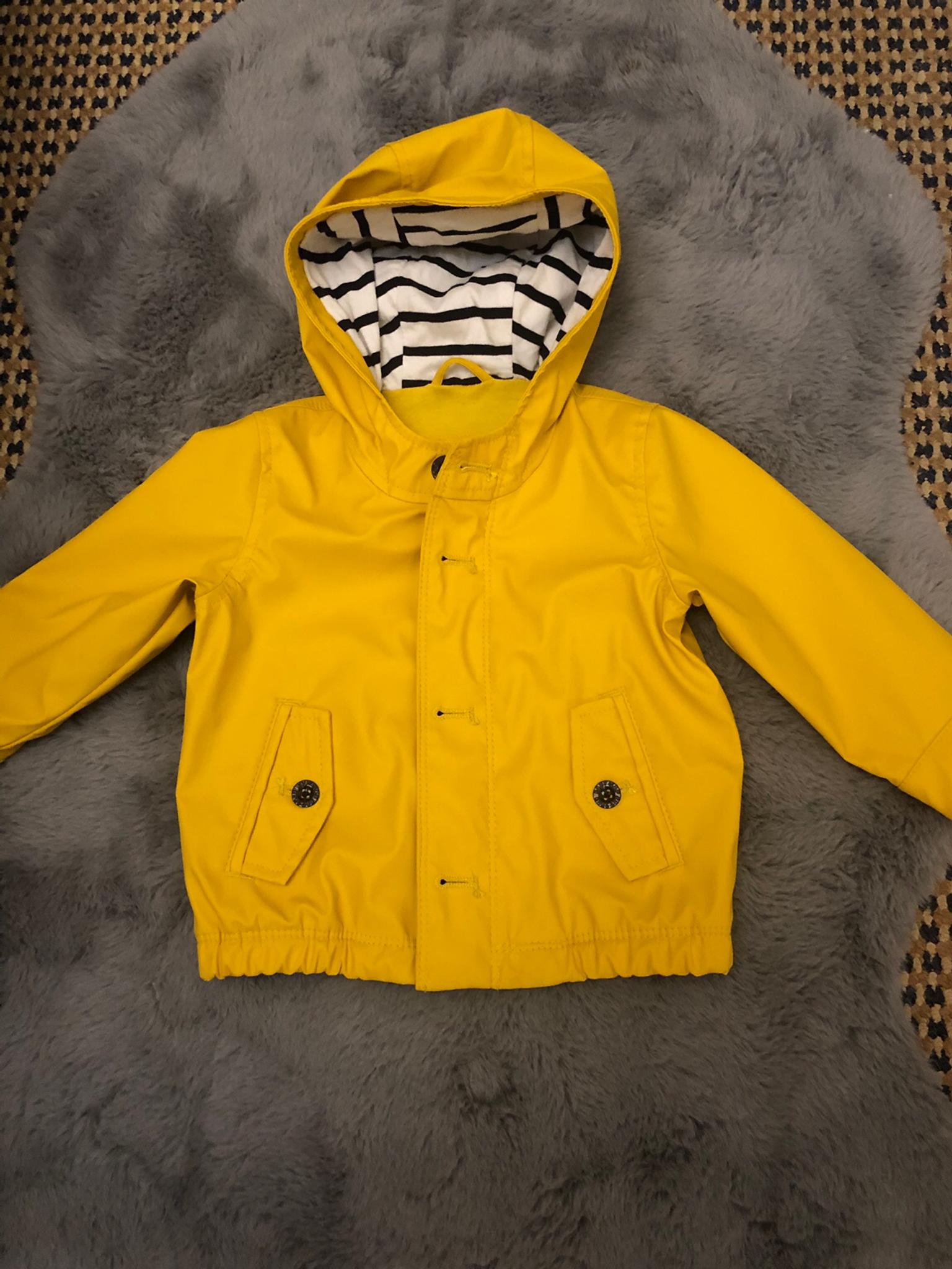 gap yellow jacket