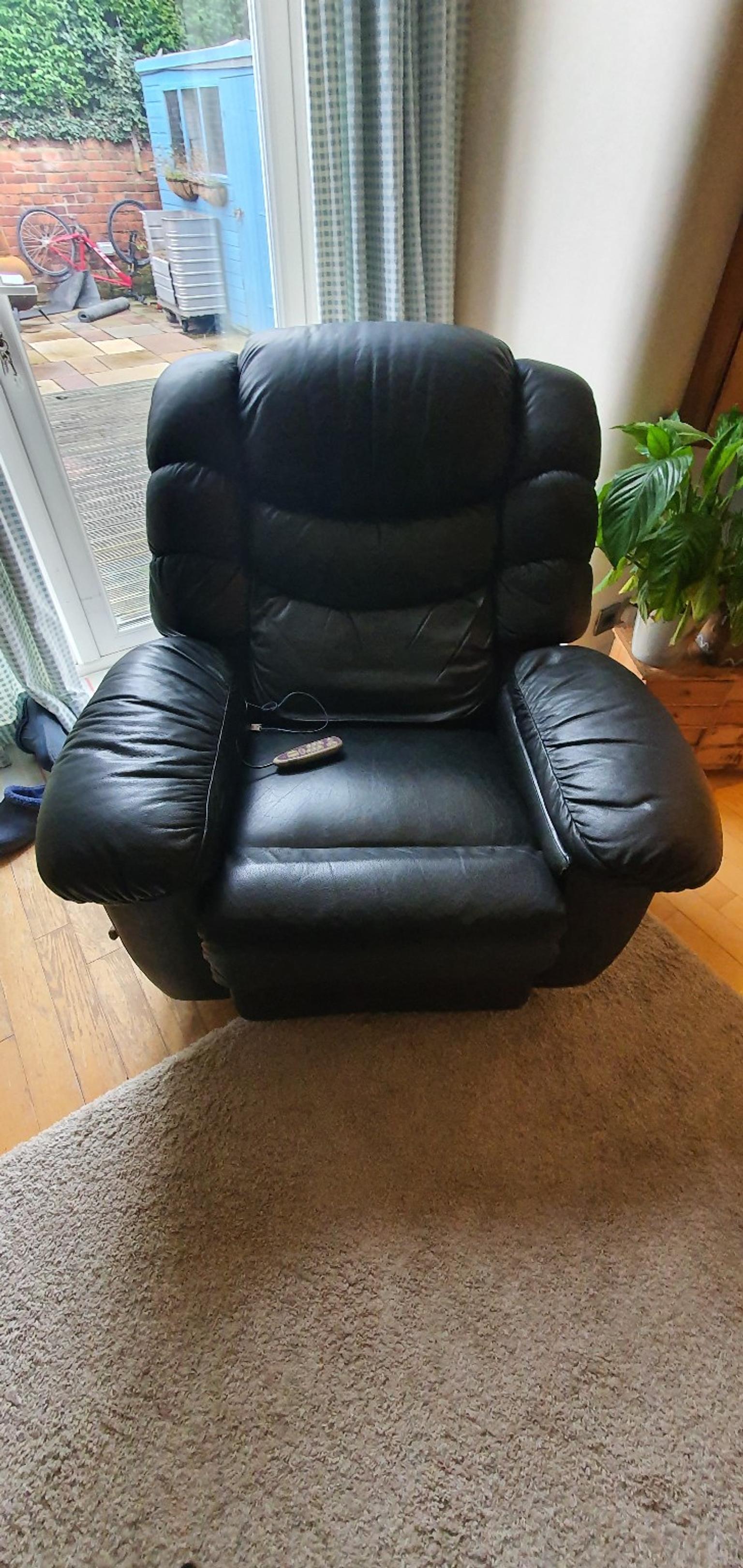 La Z Boy Black Leather Recliner Chair In L1 Liverpool For 250 00