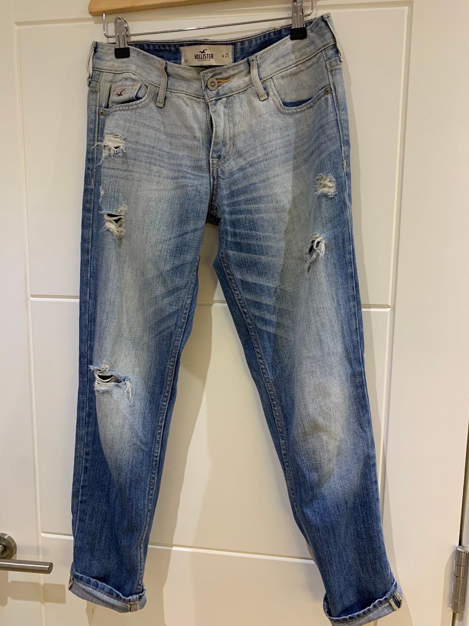 hollister ripped boyfriend jeans