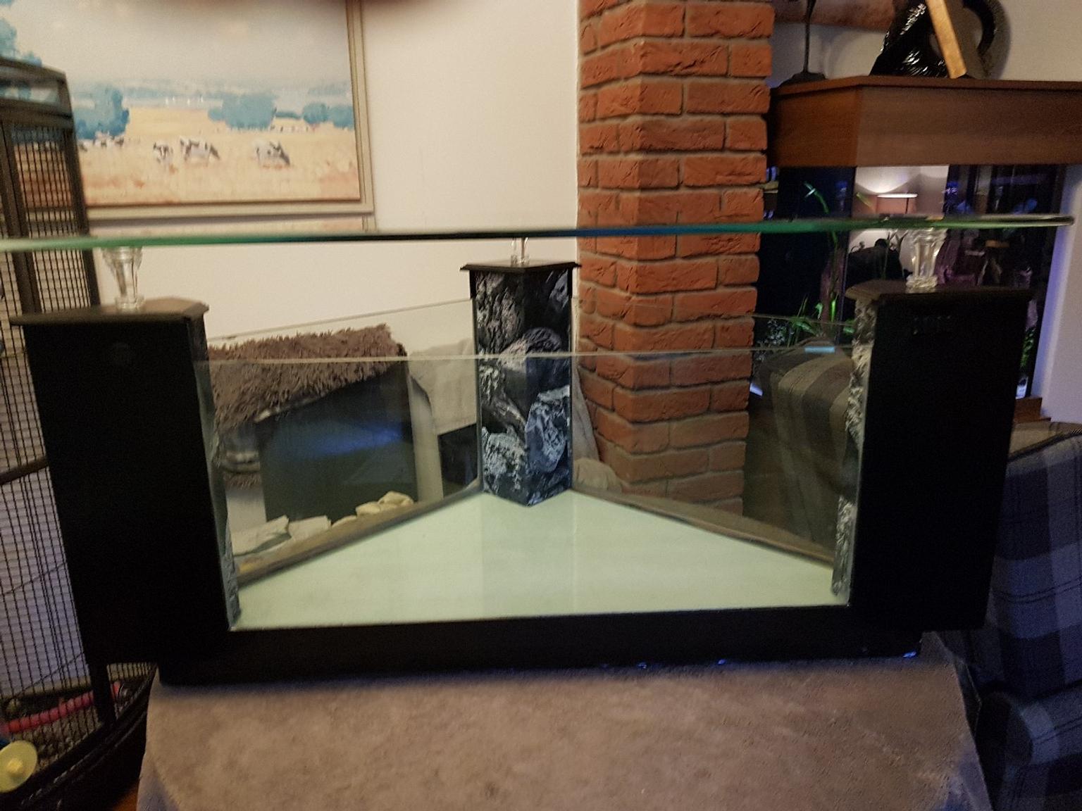 Tv stand fish tank in ST7Lyme for £230.00 for sale Shpock