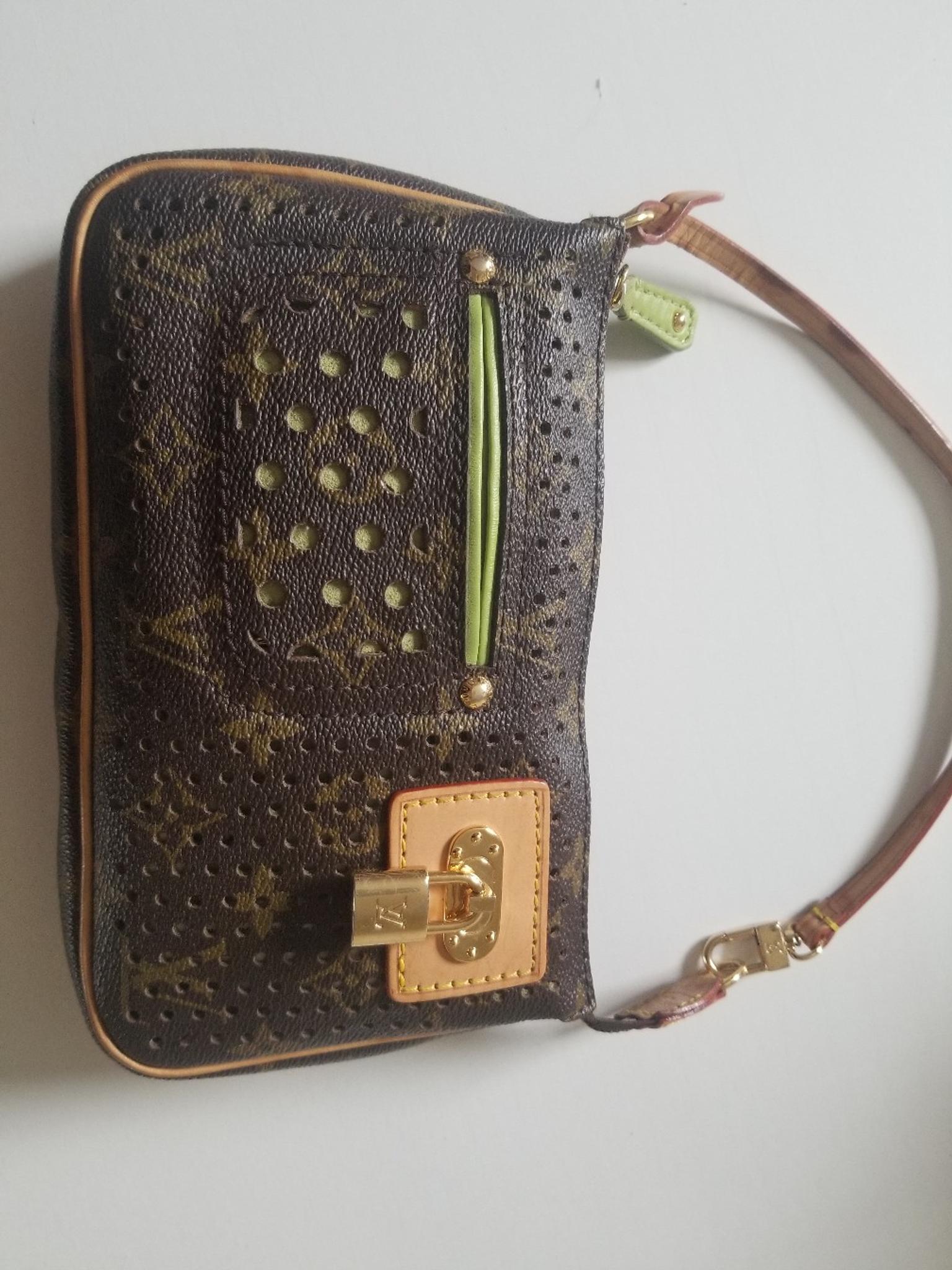 Louis Vuitton Pochette 10 years old in Scunthorpe for £700.00 for sale | Shpock