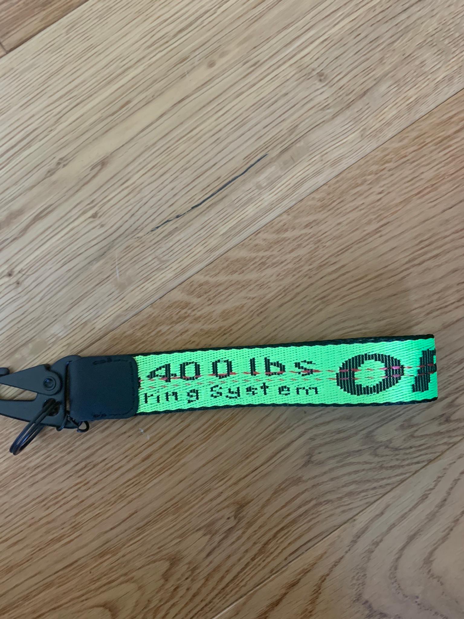 Off white keychain in GU46 Surrey Heath for £35.00 for sale | Shpock