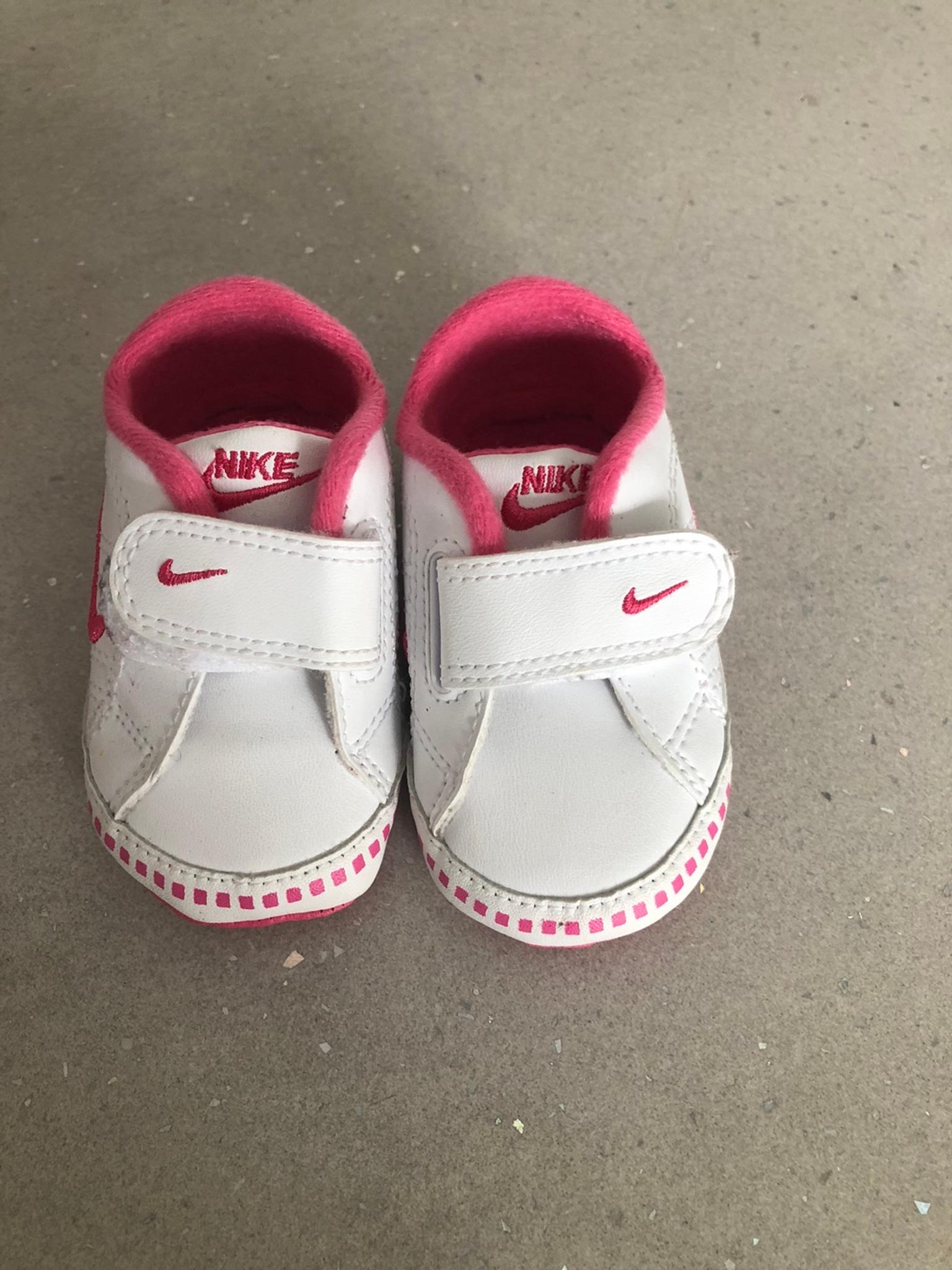 baby girl nike sneakers