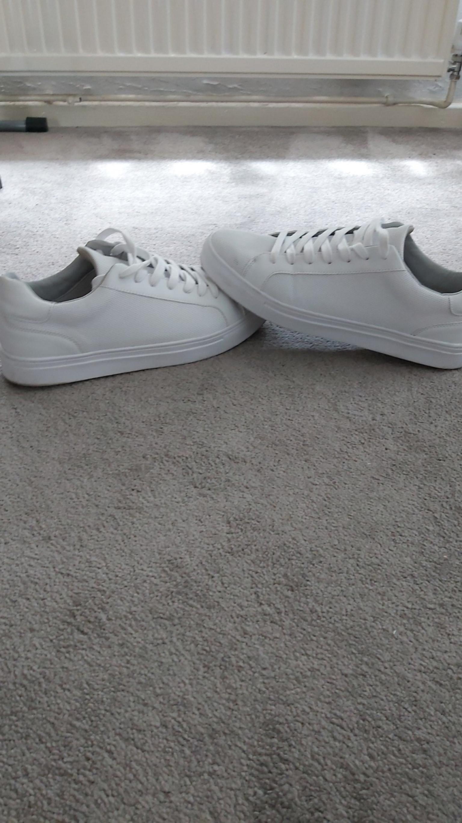 mens trainers size 10