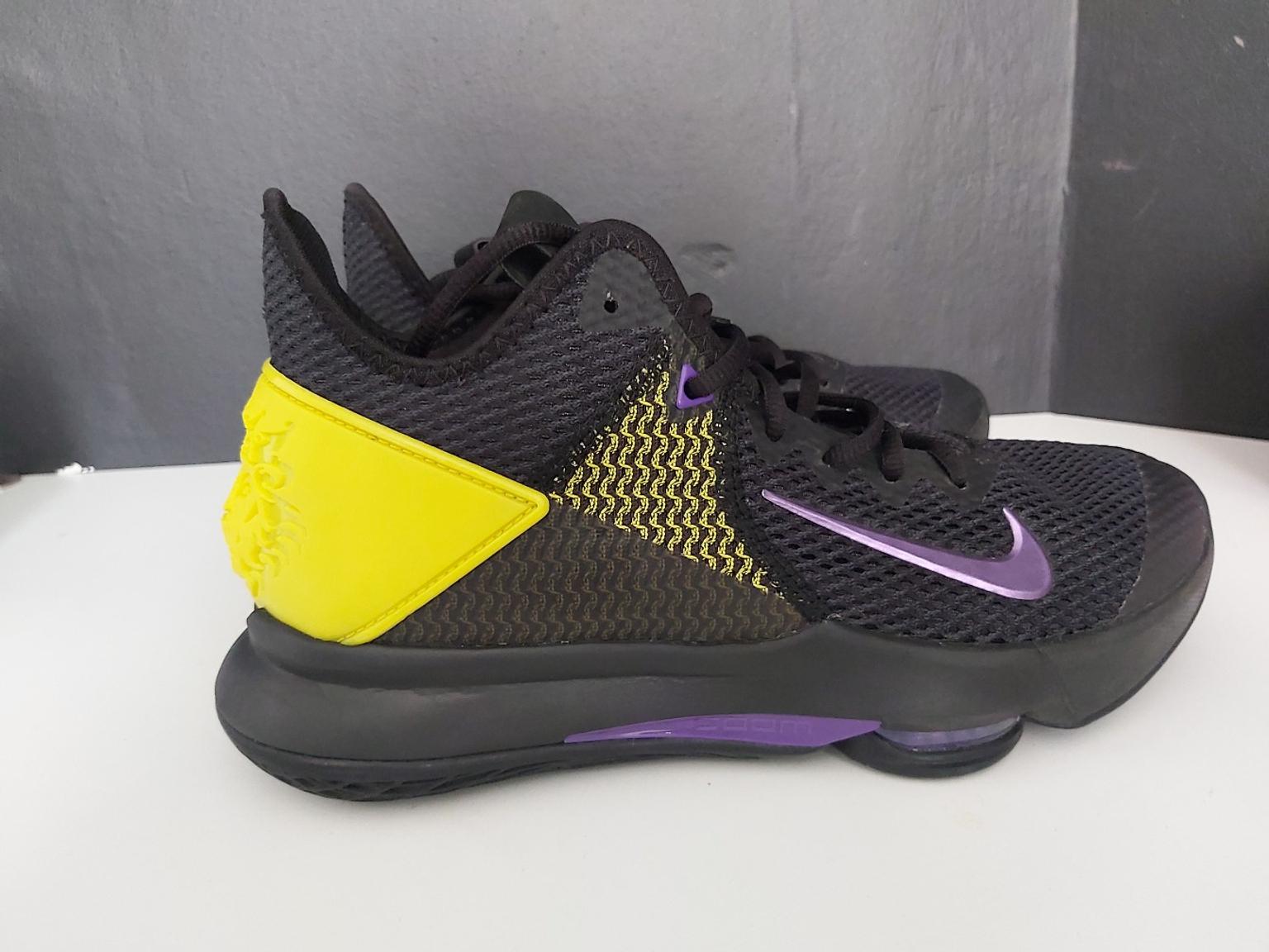 Nike lebron witness IV Lakers Away in 