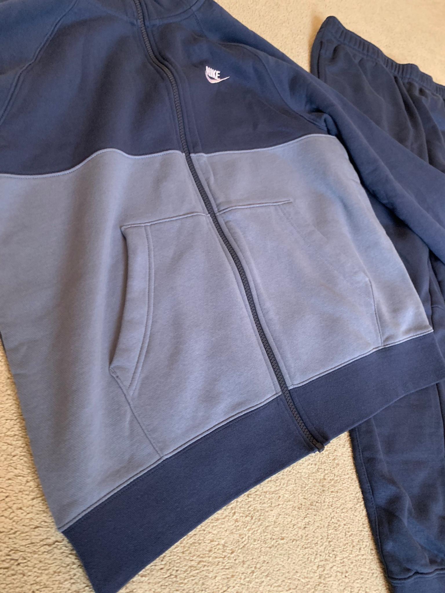 chariot tracksuit
